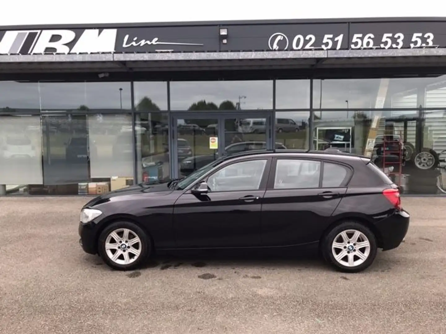 BMW 116 (F21/F20) 116DA 116CH LOUNGE 5P Czarny - 2
