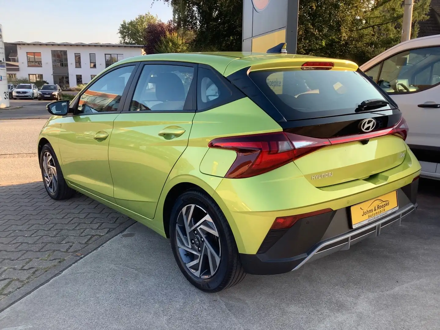 Hyundai i20 Wave 1,2 / NAVI / KAMERA / SITZ-HZG Grün - 2