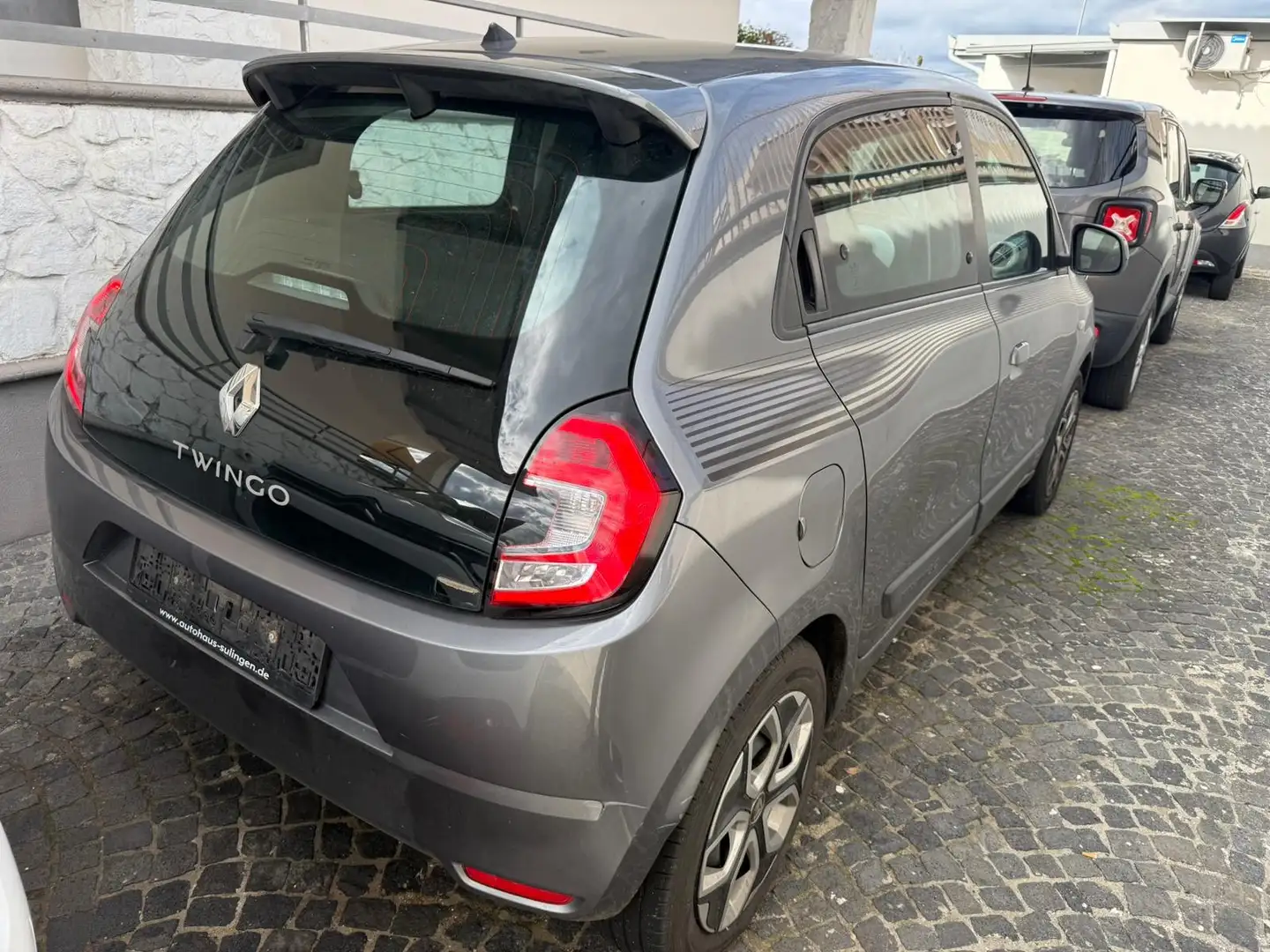 Renault Twingo 1.0 sce Intens 65cv Navi canbio manuale nuovo mode Grijs - 2
