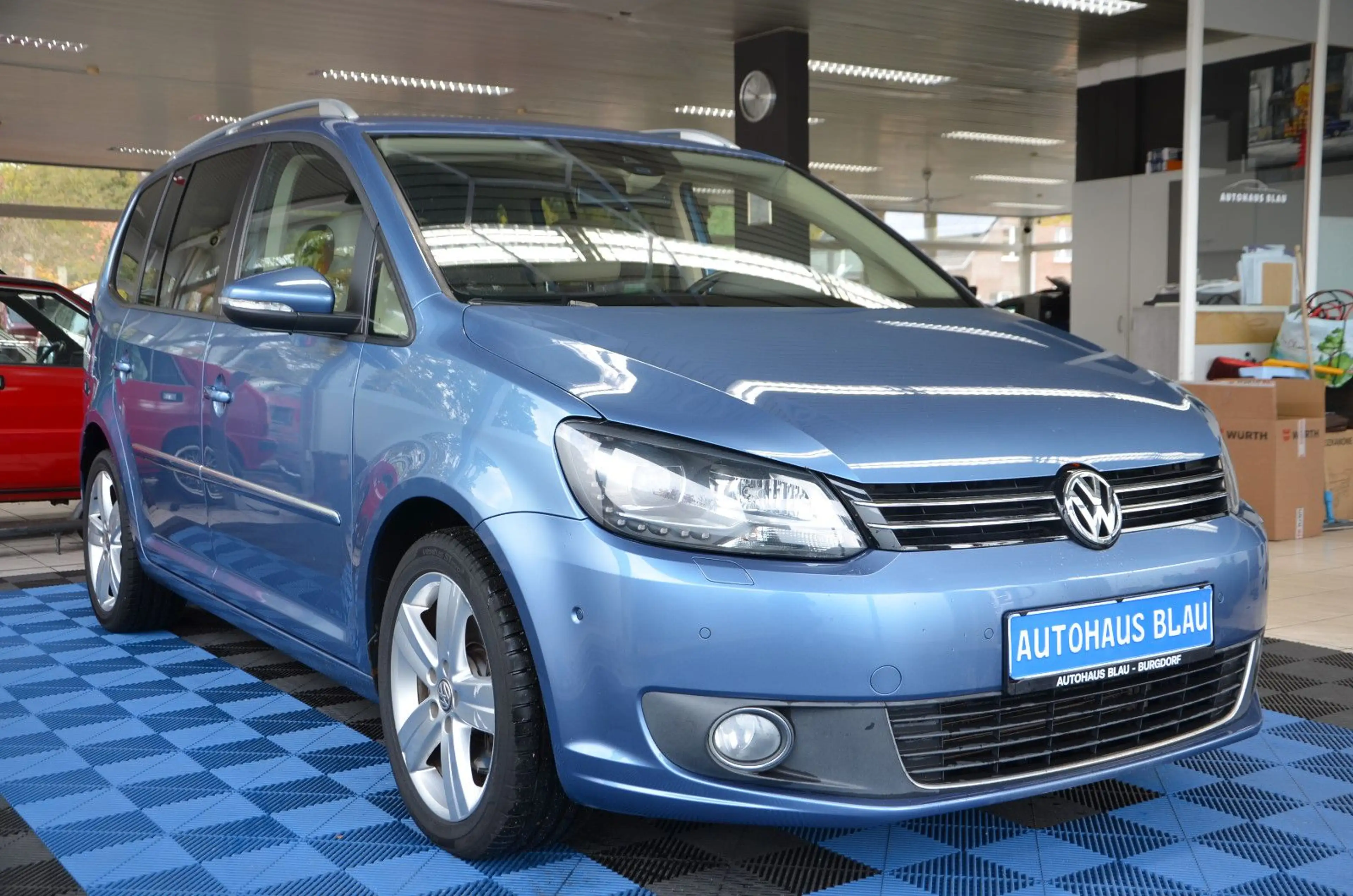 Volkswagen Touran 2.0 TDI Highline *DSG*NAVI*AHK*R-KAMERA* — photo 3
