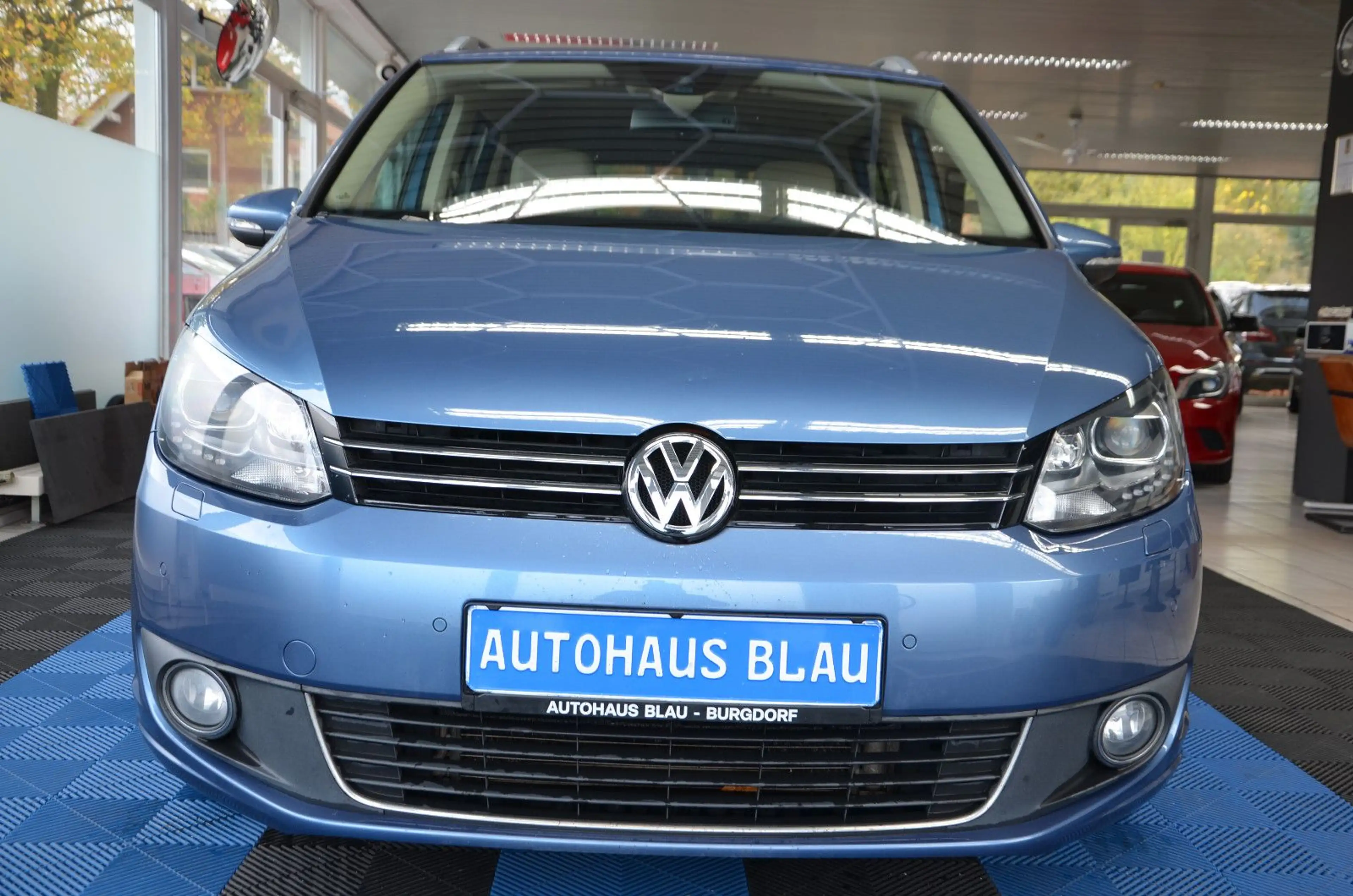 Volkswagen Touran 2.0 TDI Highline *DSG*NAVI*AHK*R-KAMERA* — photo 2