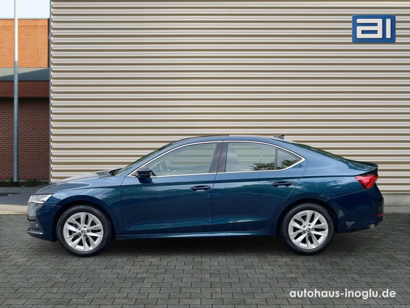 Skoda Octavia 1.5 TSI Style DSG Navi+Lenk SHZ+R-Kam+AHK+ Синій - 2
