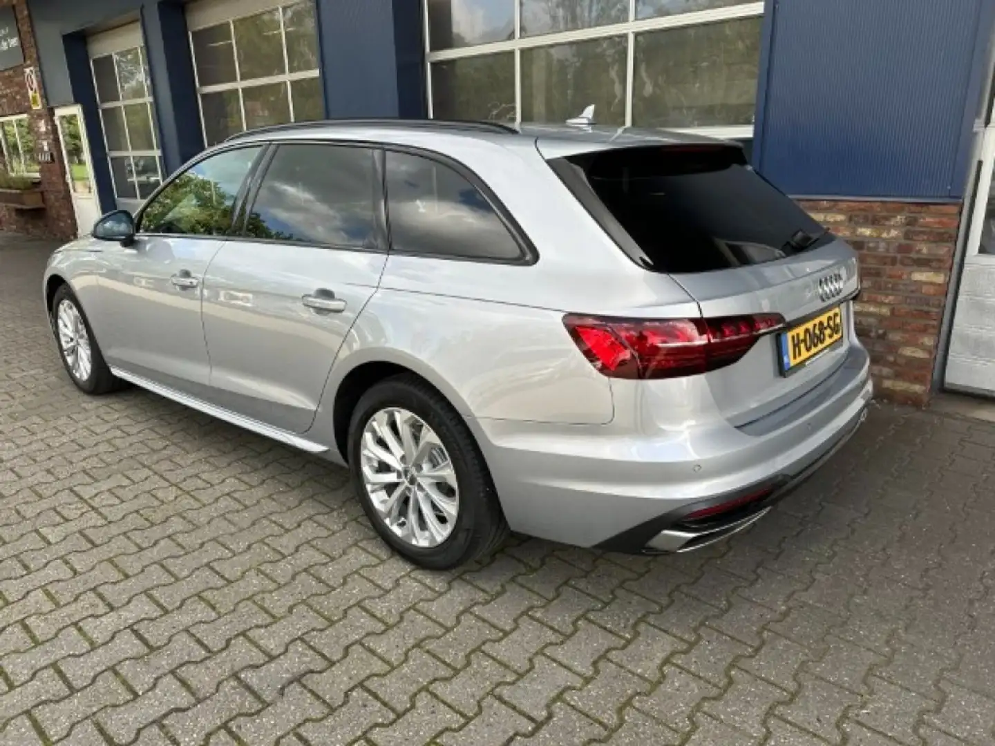 Audi A4 35 TFSI L. ED. BNS ALL.IN. Gris - 2