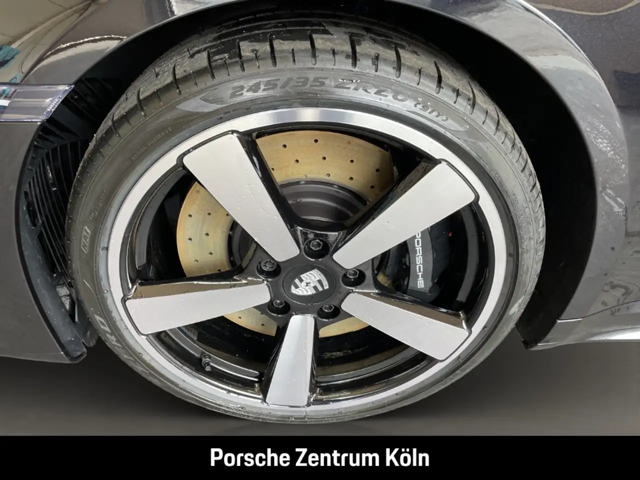 Porsche 992 911 Carrera S BOSE Sportabgasanlage LED 12