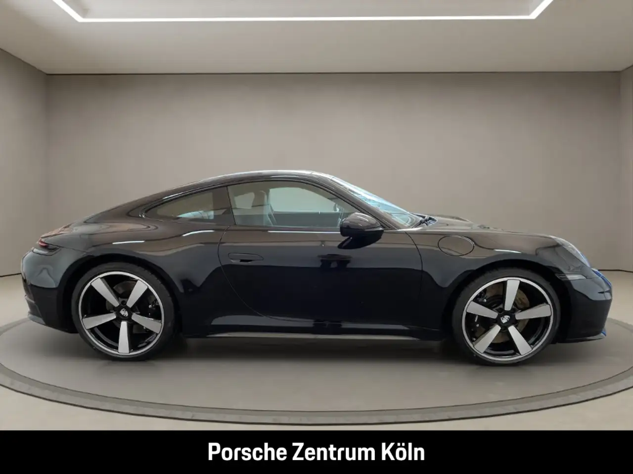 Porsche 992 911 Carrera S BOSE Sportabgasanlage LED 6