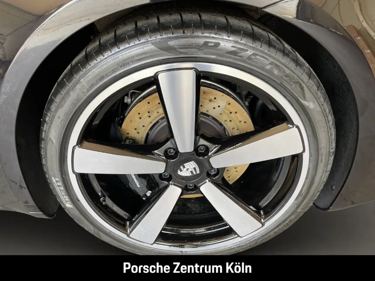 Porsche 992 911 Carrera S BOSE Sportabgasanlage LED 11
