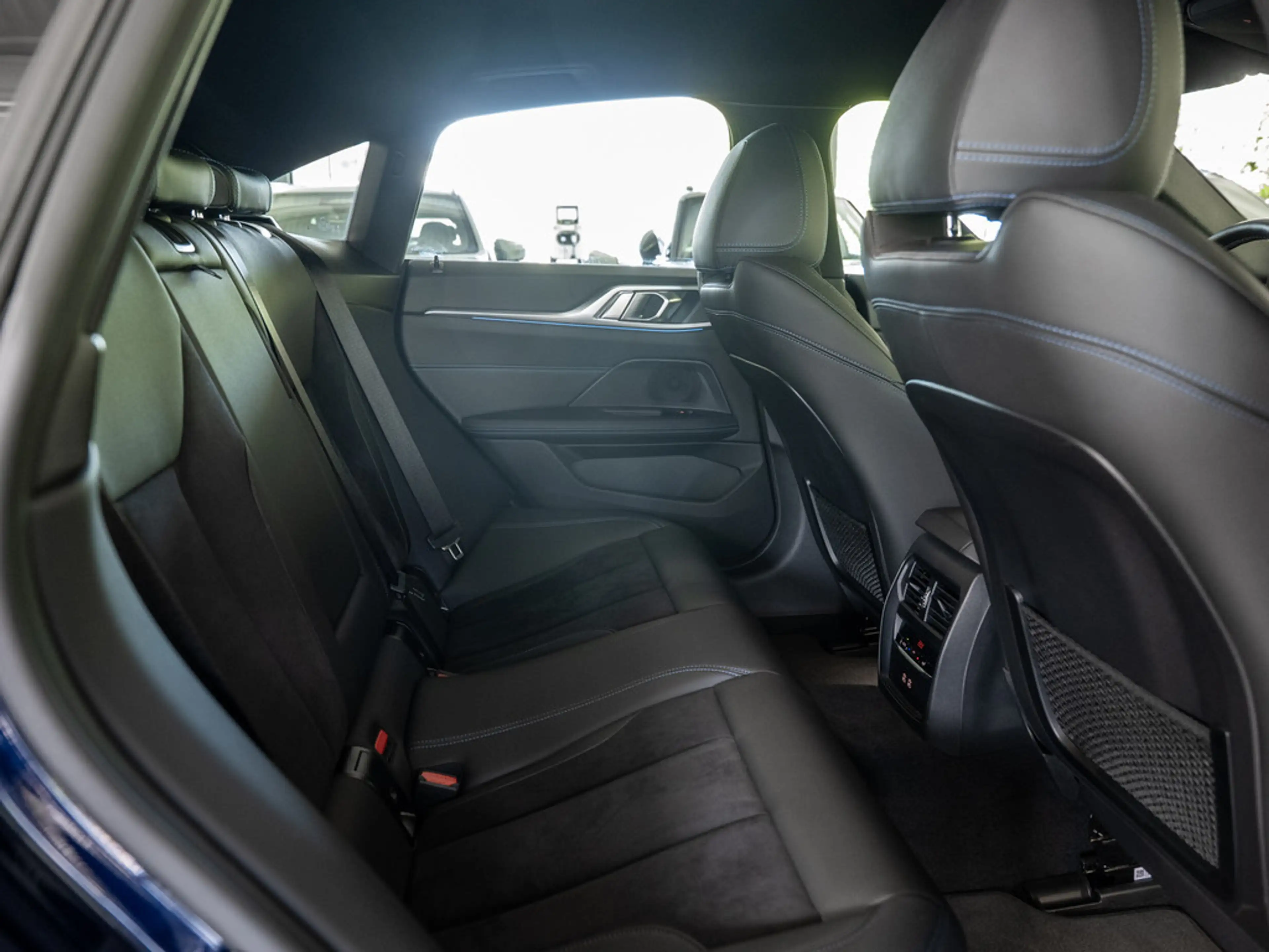 BMW i4 Gran Coupe M50 LED NAVI KAMERA SHZ PDC — photo 10