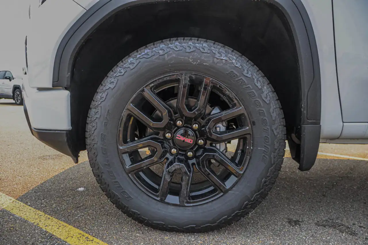 GMC Sierra 1500 снимка GMC Sierra 1500