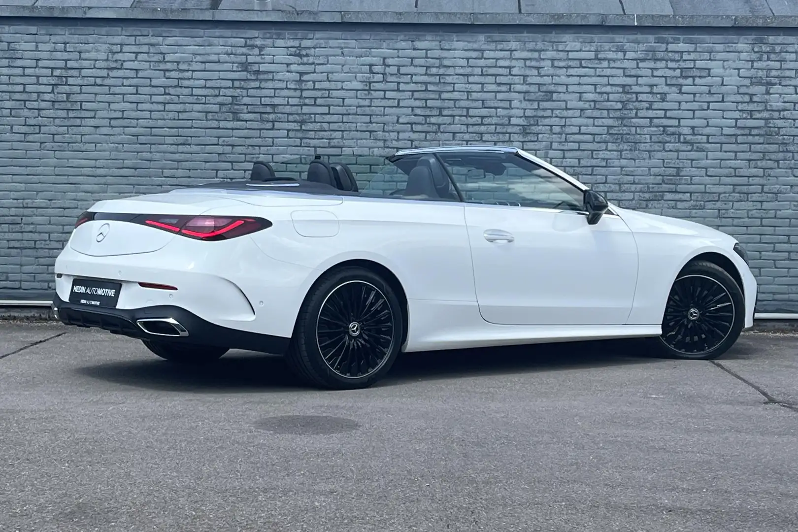 Mercedes-Benz CLE 200 CLE Cabrio Automaat AMG Line | Premium Pakket | Ni Blanc - 2