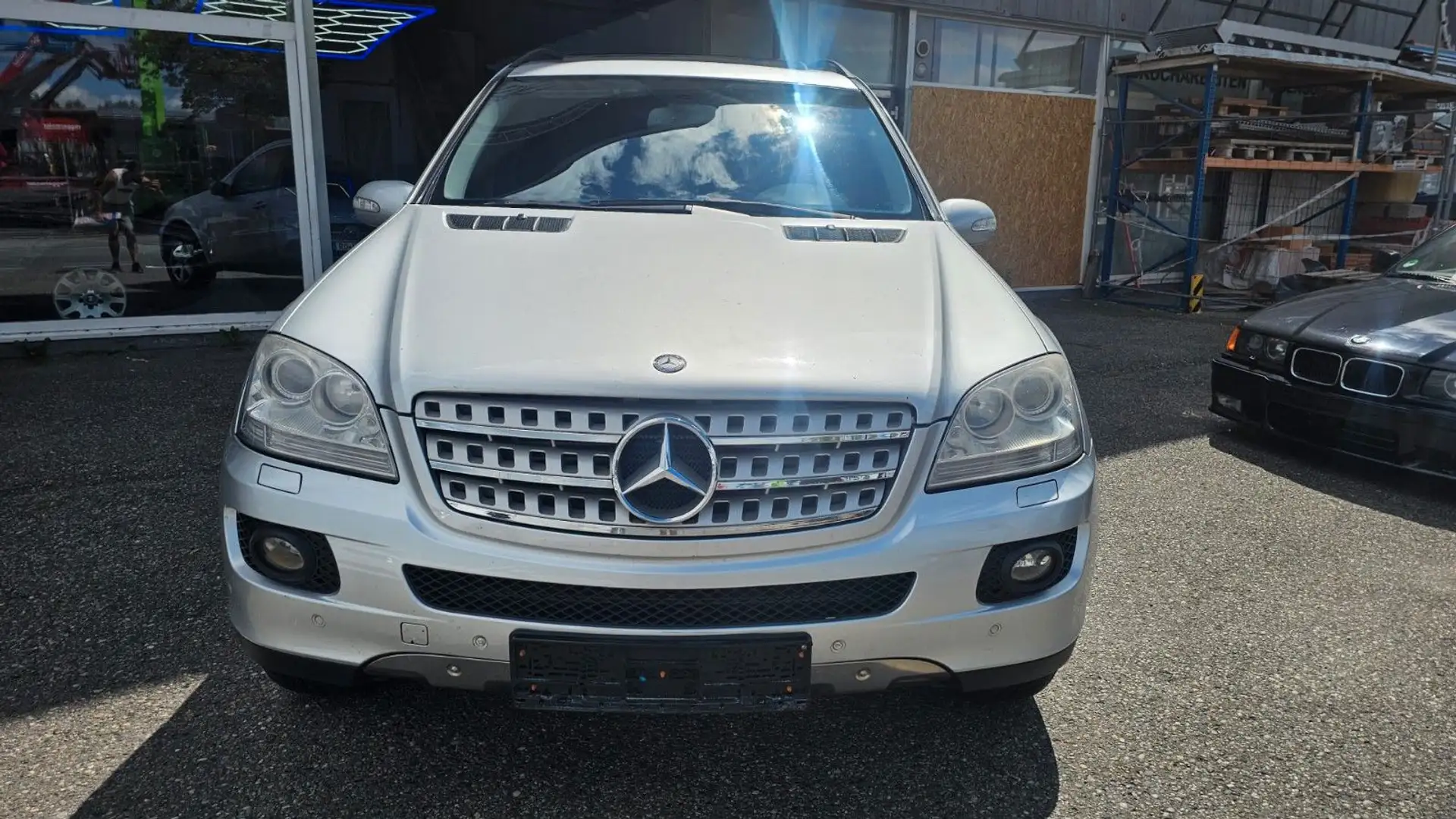 Mercedes-Benz ML 280 Mercedes ML 280 *3,0 CDI*AUTO*KLIMA*TEMPO*AHK* Plateado - 2