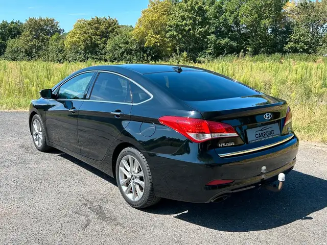Hyundai I40 view 3