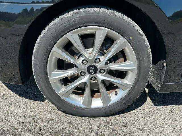 Hyundai I40 view 9