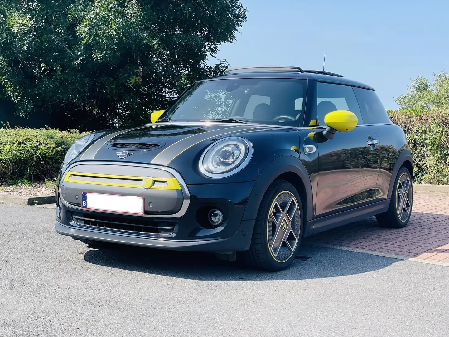 MINI Cooper SE e-Mini 28.9 kWh XL - 2