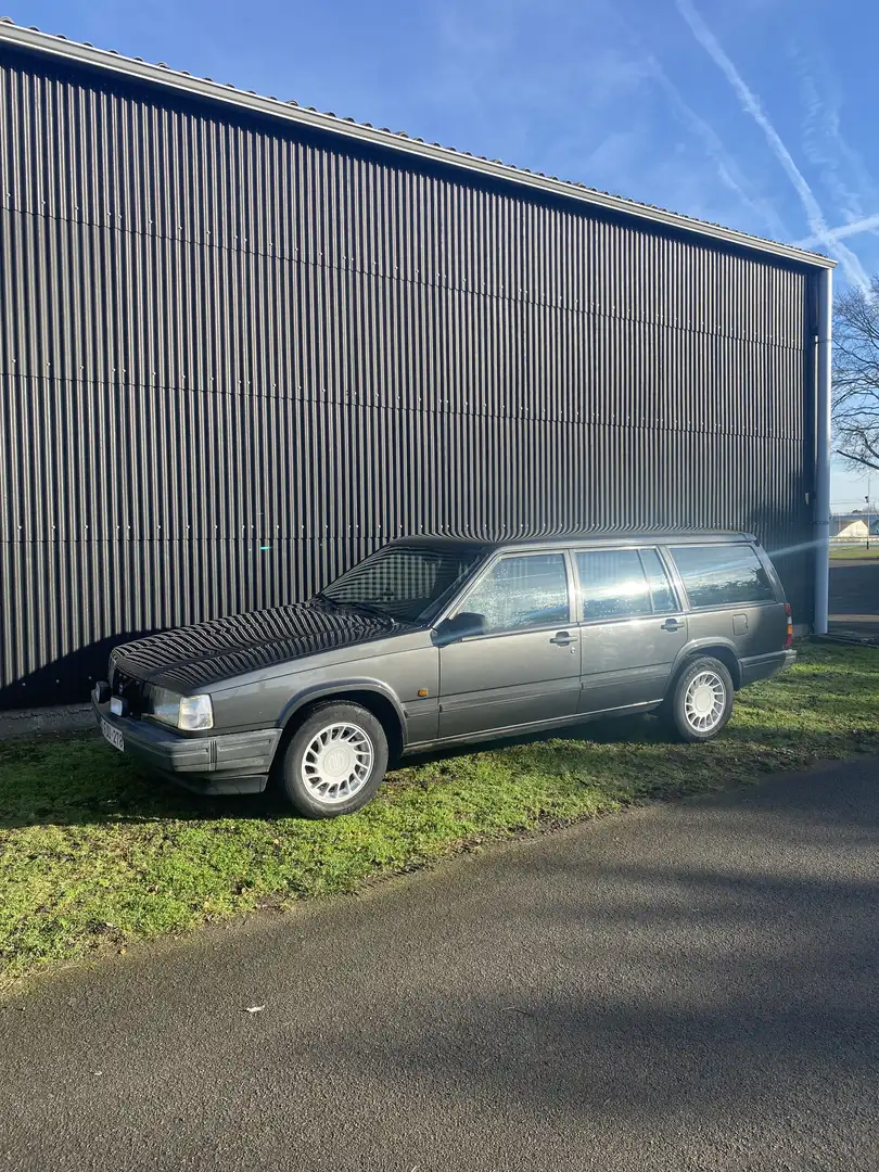 Volvo 740 Station - 1