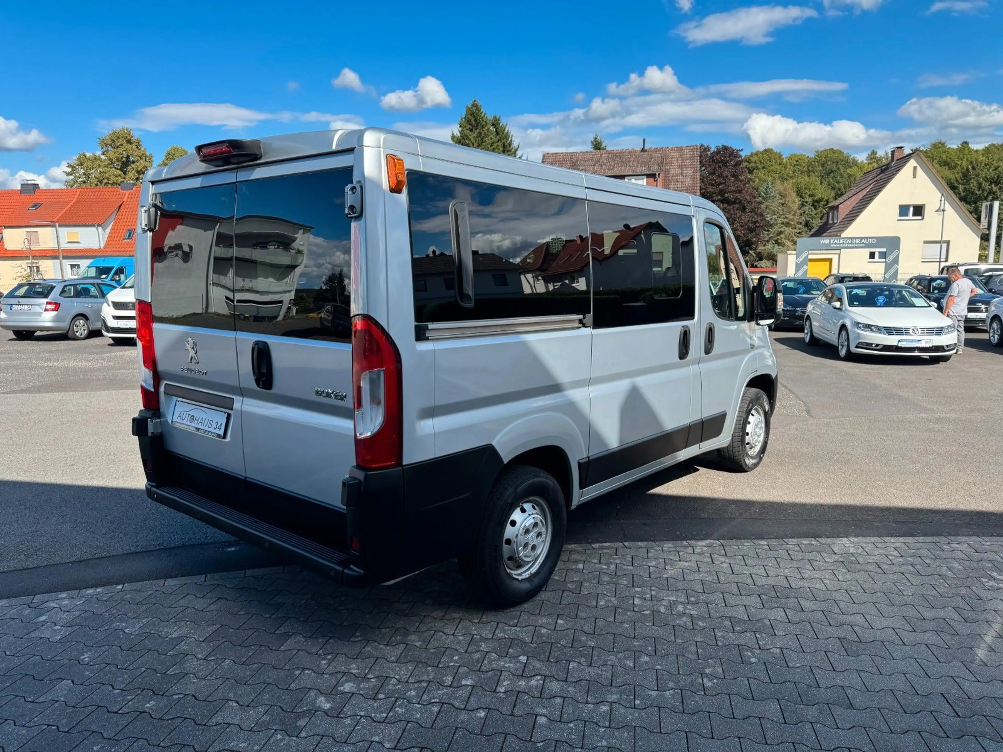 Peugeot Boxer Kombi 330 L1H1 9 Sitzer  Klima Hinten — photo 7