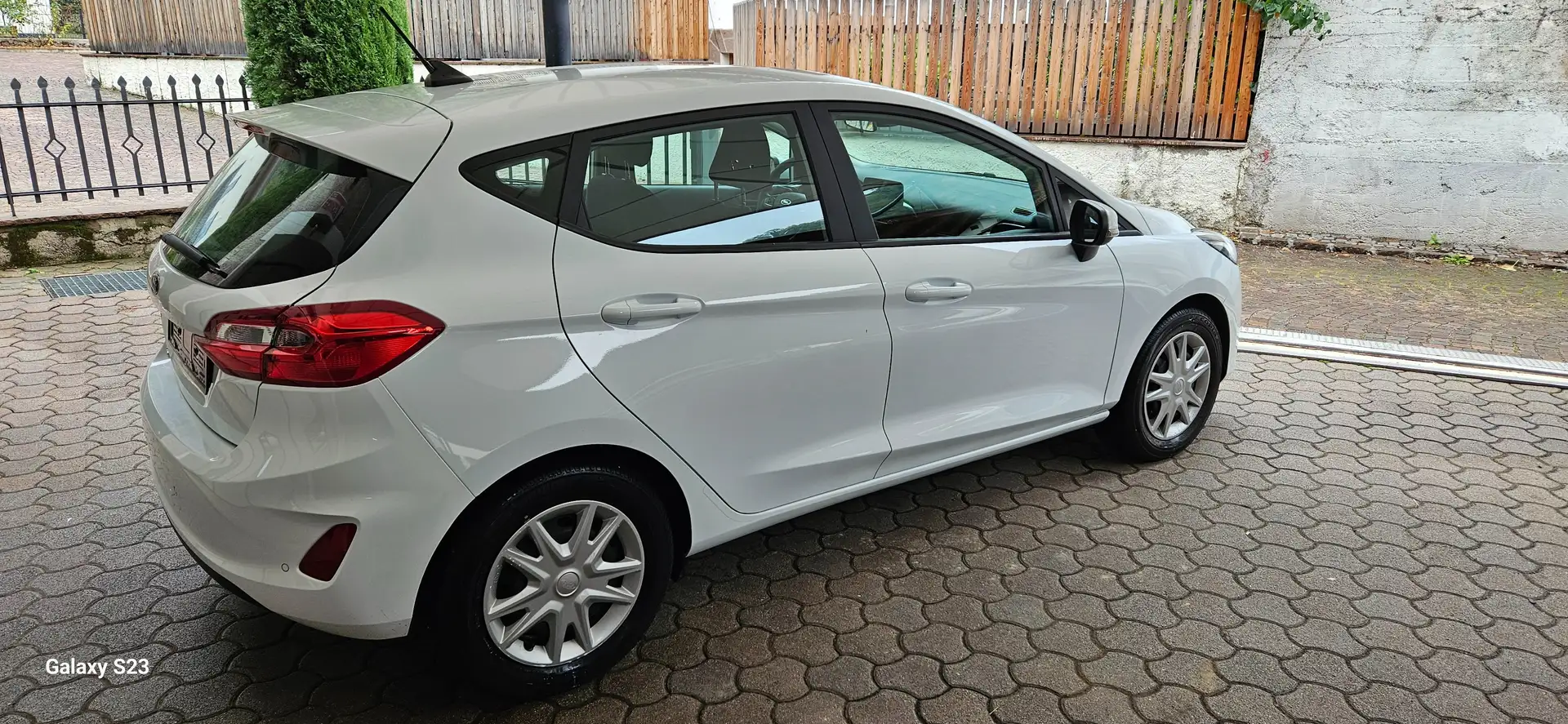 Ford Fiesta Fiesta 1.5 TDCi S Weiß - 2