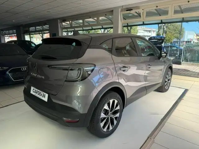 Renault Captur view 4