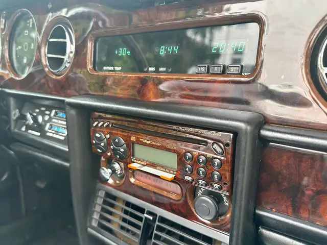 Rolls-Royce Corniche view 28