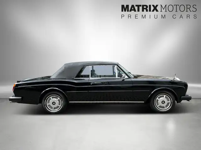 Rolls-Royce Corniche view 5
