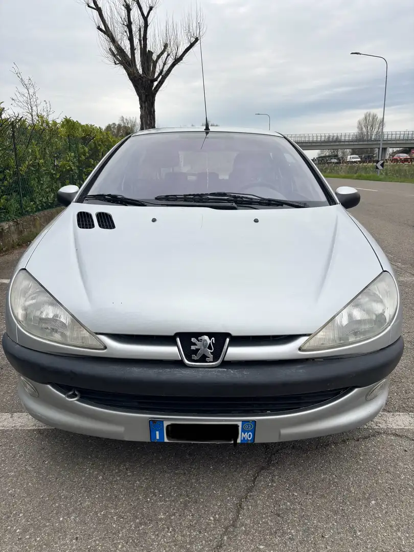Peugeot 206 3p 1.1 XR c/abs - 2