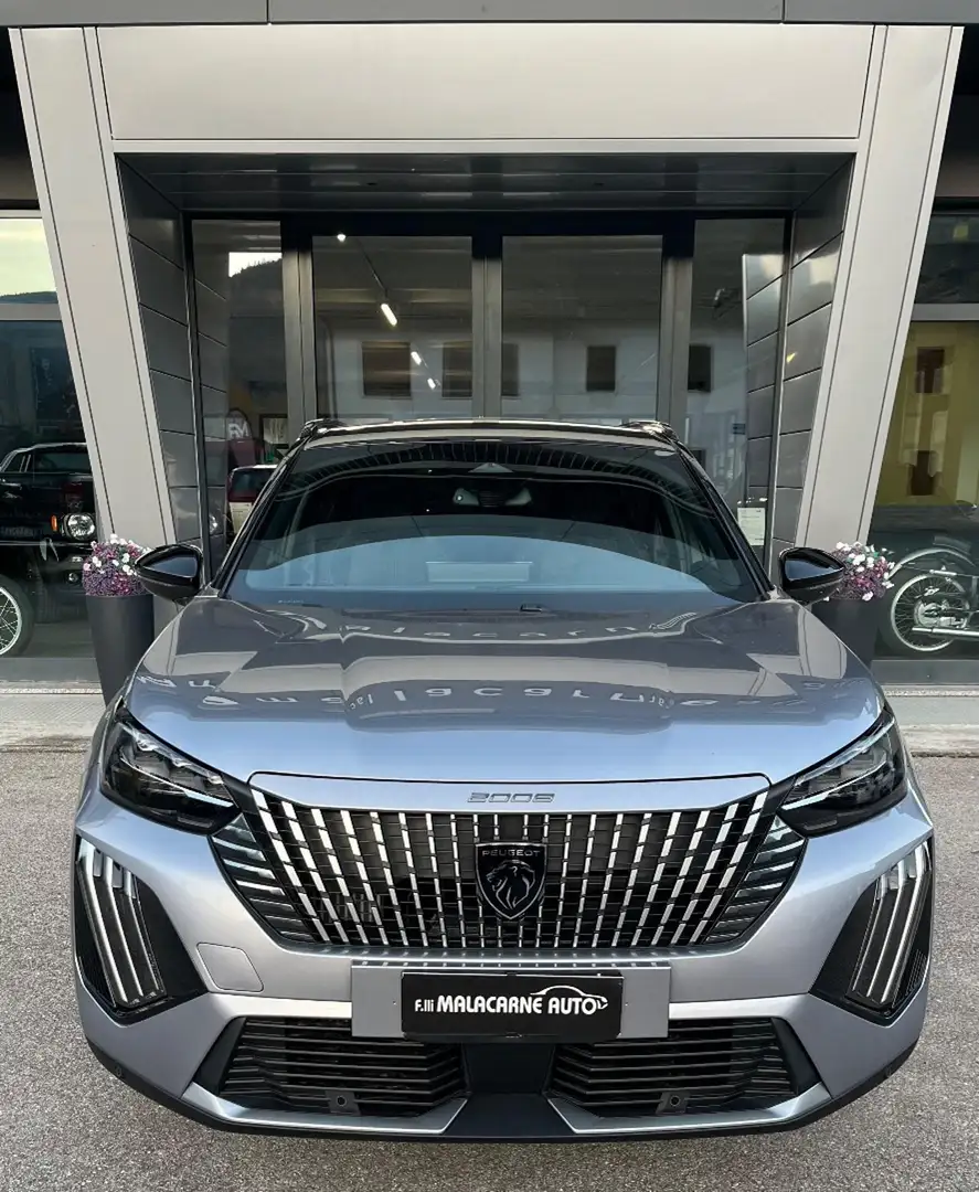 Peugeot 2008 Hybrid 145 e-DCS6 GT Gris - 2