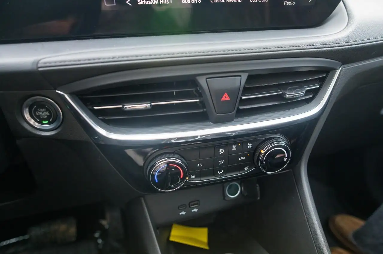 Buick Encore снимка Buick Encore