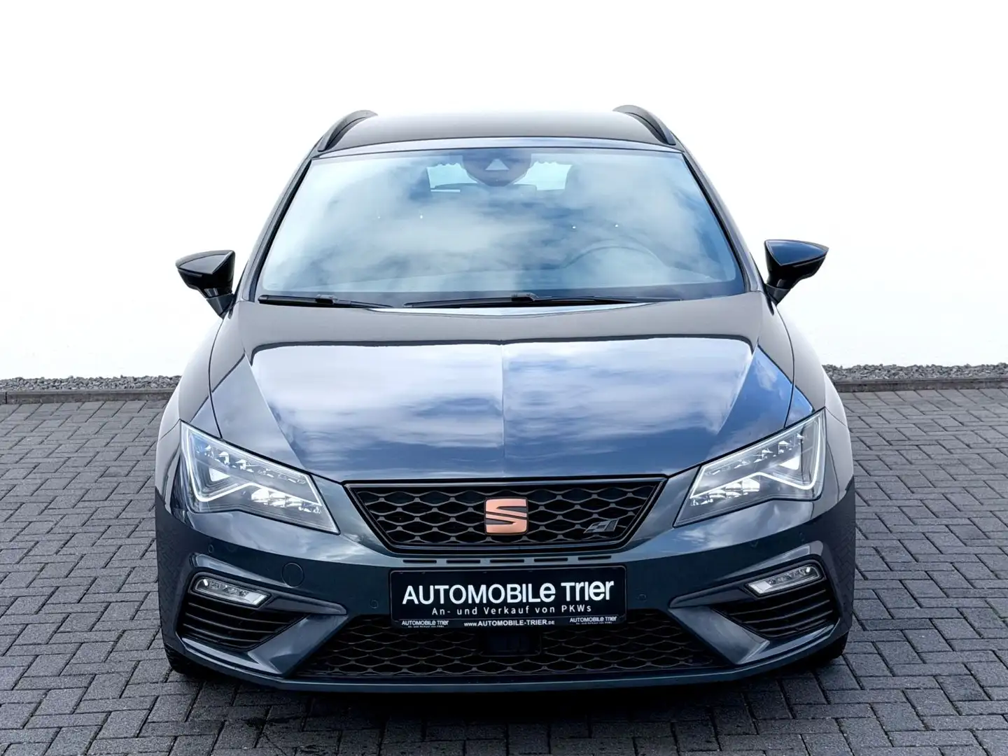 SEAT Leon ST Cupra 300 2.0 TSI DSG 4Drive/LED/ACC/CAM Grau - 2