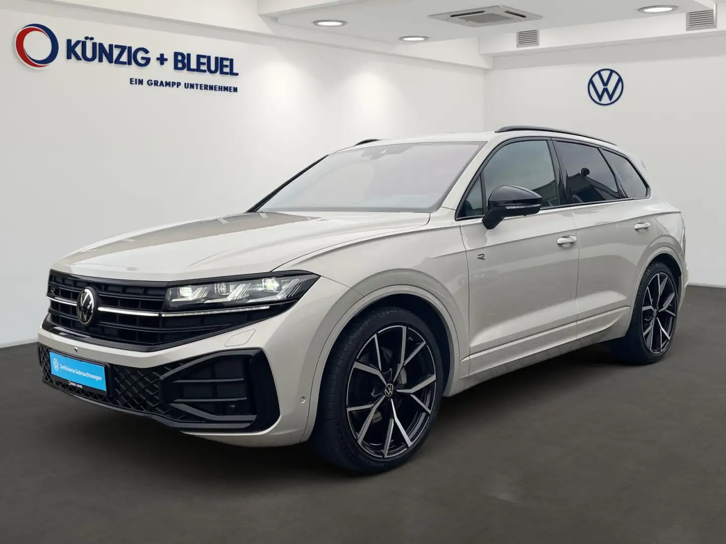 Volkswagen Touareg R-Line 3.0TDI 4Motion +AHK+LUFT+STDHZ+ Beige - 2