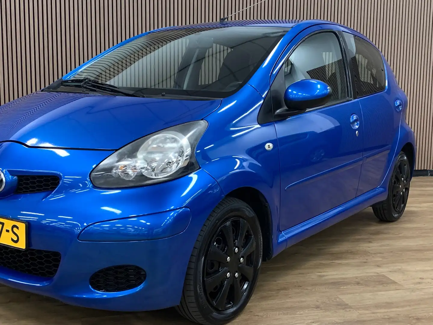 Toyota Aygo 1.0-12V Access|Airco|5 Deurs| Blauw - 2