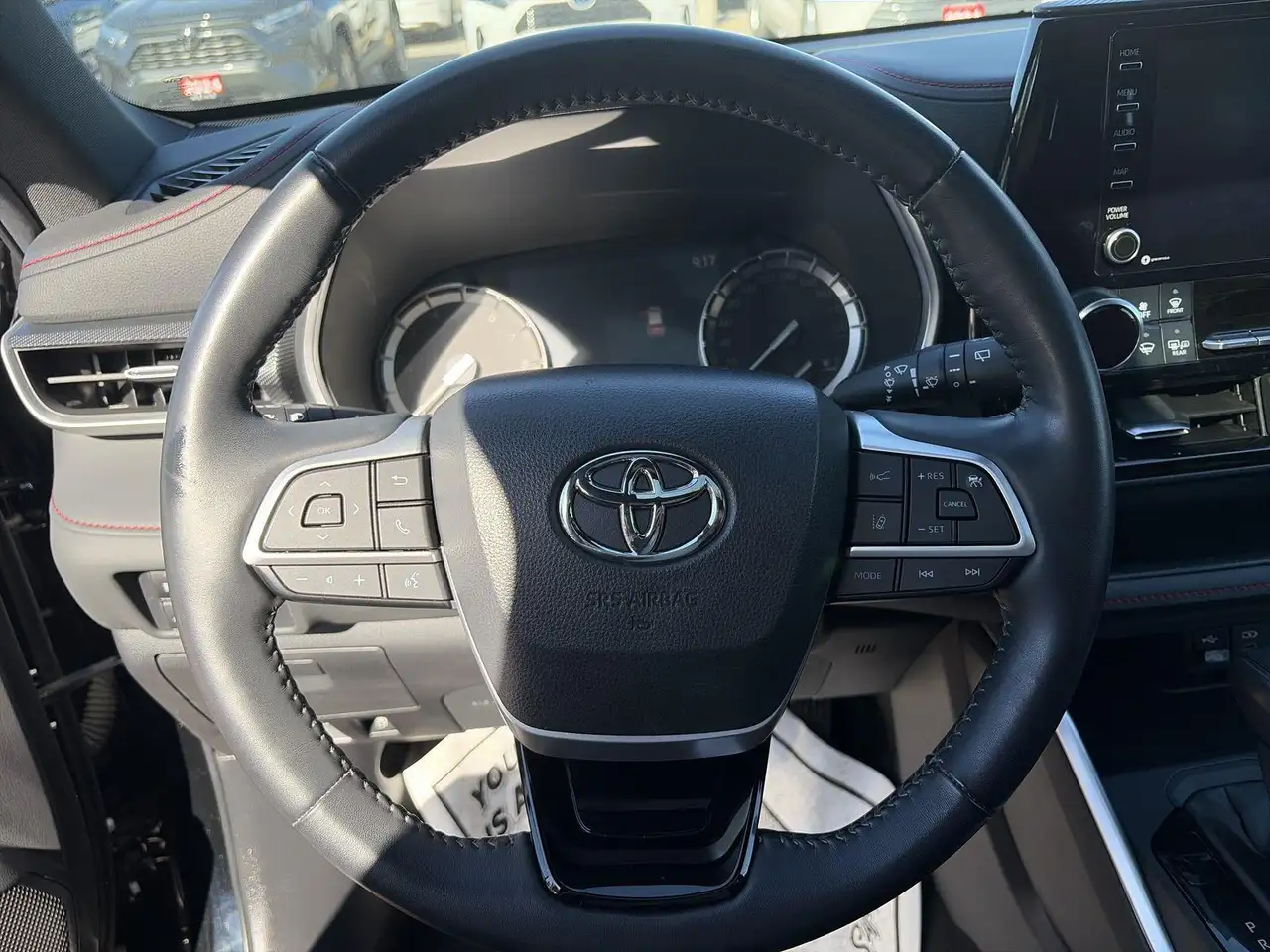 Toyota Highlander снимка Toyota Highlander