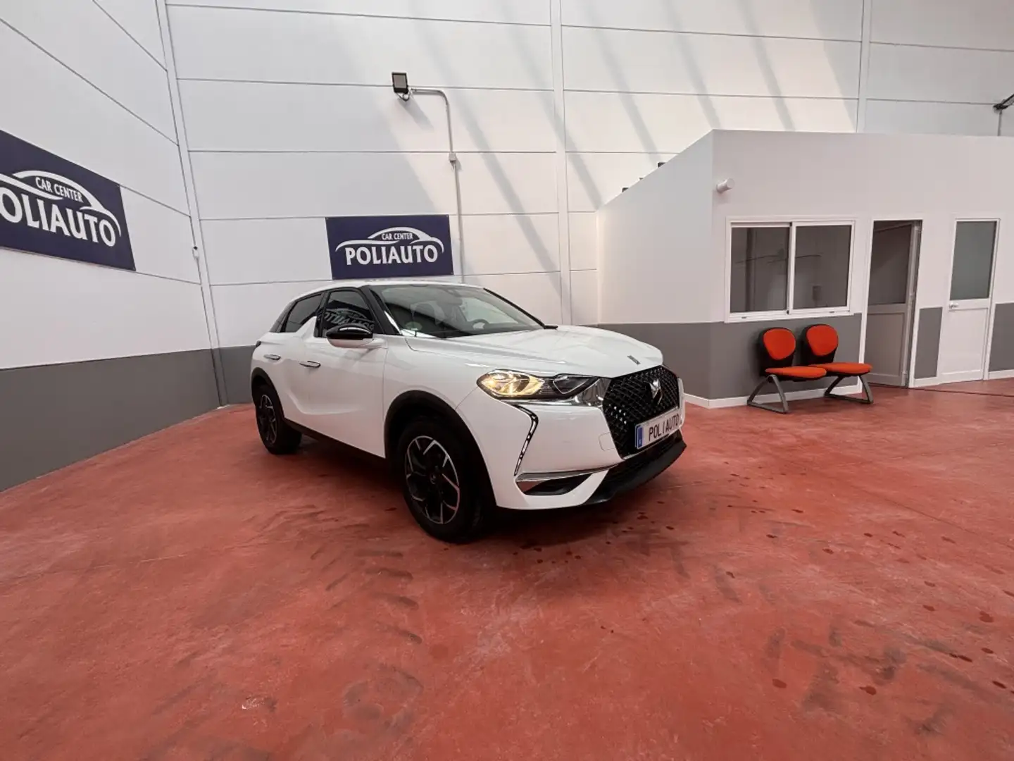 DS Automobiles DS 3 Crossback BlueHDi So Chic 100 Blanco - 1
