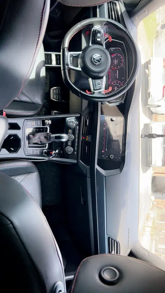 Volkswagen Jetta снимка Volkswagen Jetta