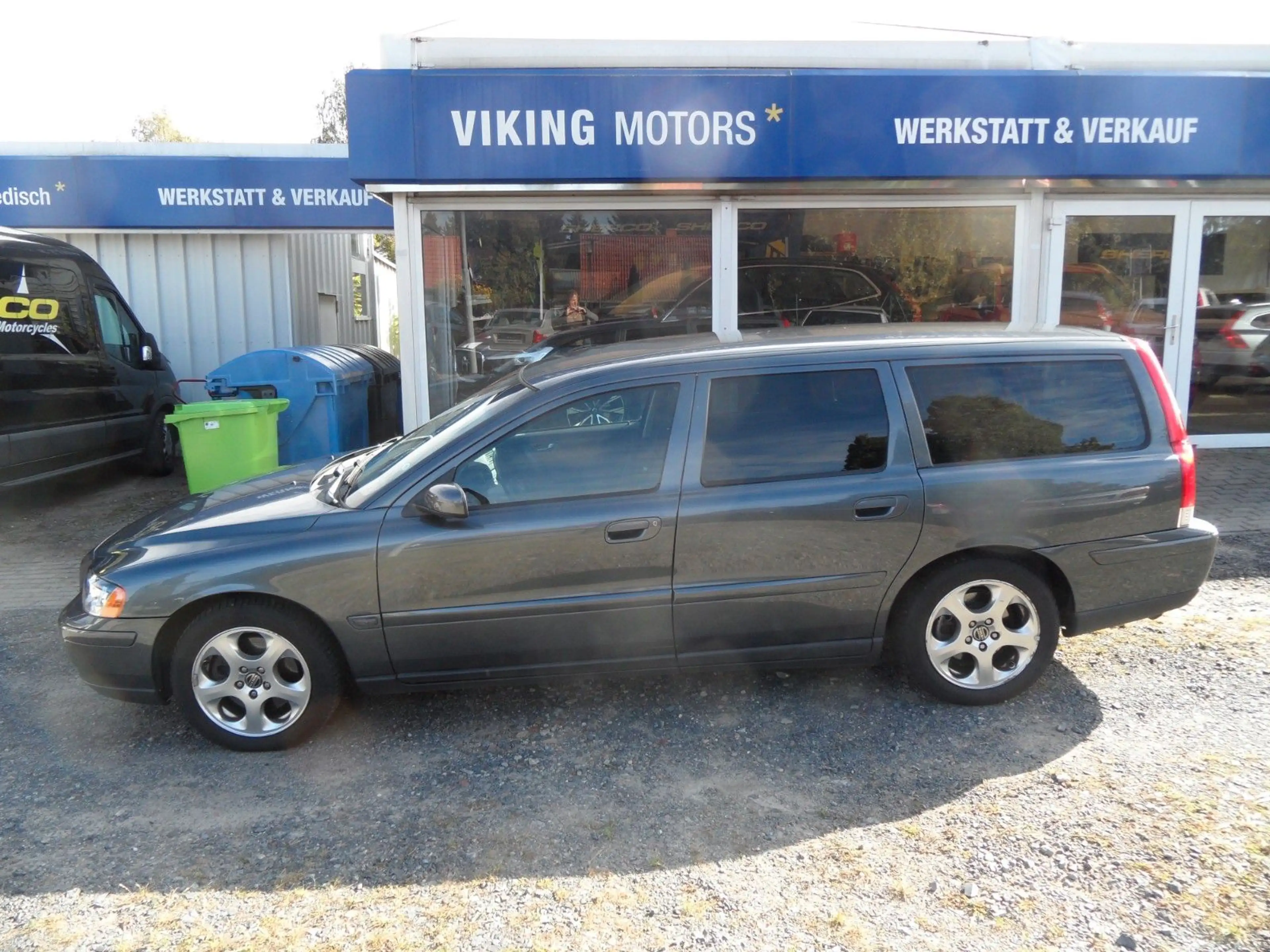 Volvo V70 Kombi 2.4 D Kinetic — photo 2