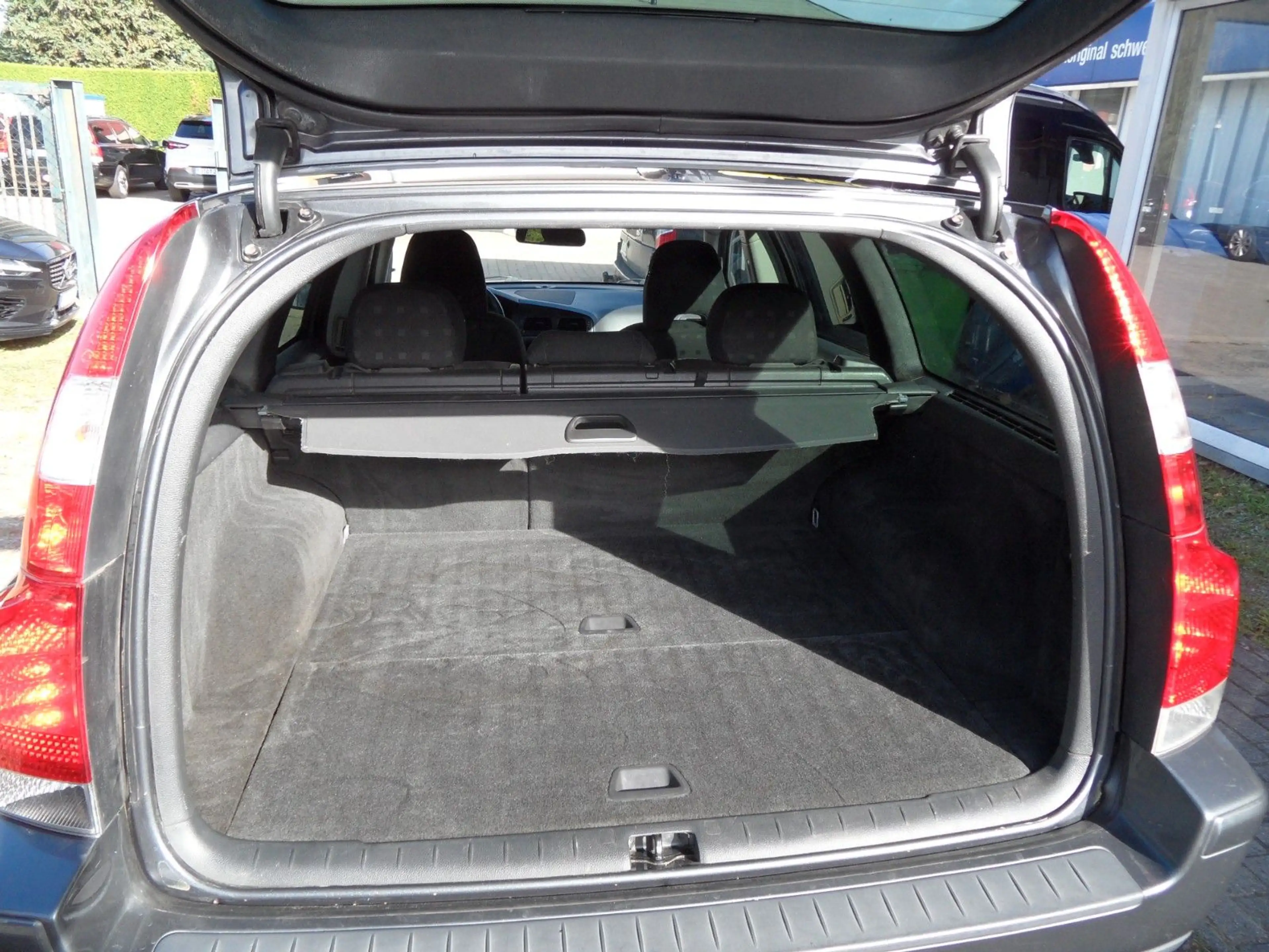 Volvo V70 Kombi 2.4 D Kinetic — photo 11