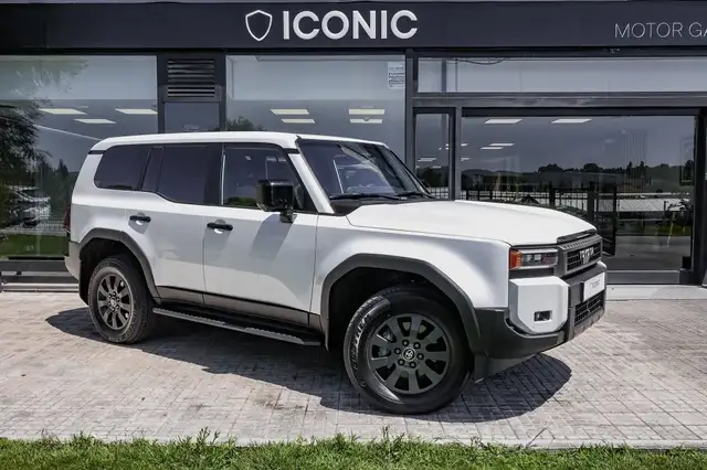 Toyota Land Cruiser main image