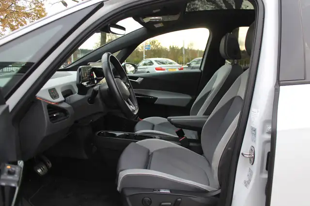 Volkswagen Id.3 view 11