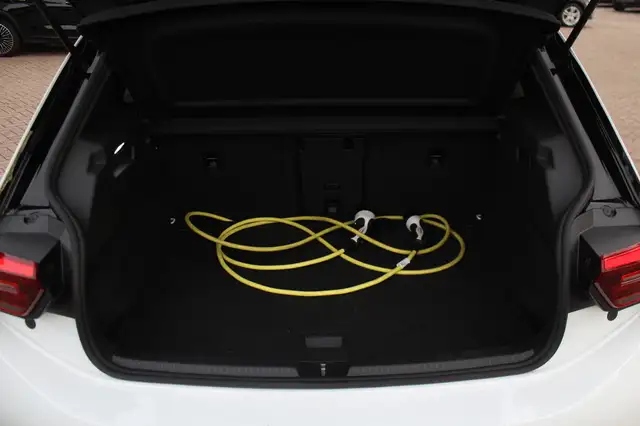 Volkswagen Id.3 view 17