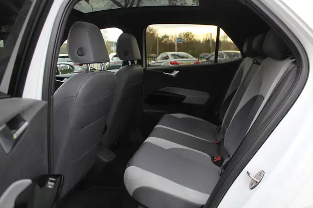 Volkswagen Id.3 view 12