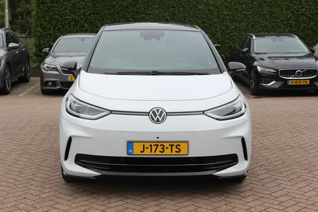 Volkswagen Id.3 view 9