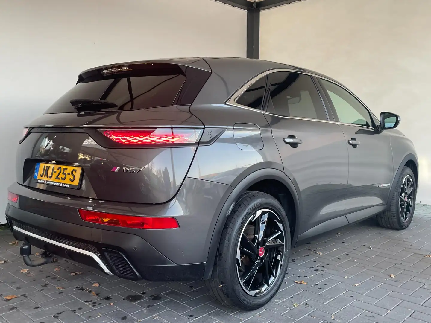 DS Automobiles DS 7 Crossback 1.2 PureTech So Chic Performance Line|Trekhaak|Aut Gris - 2