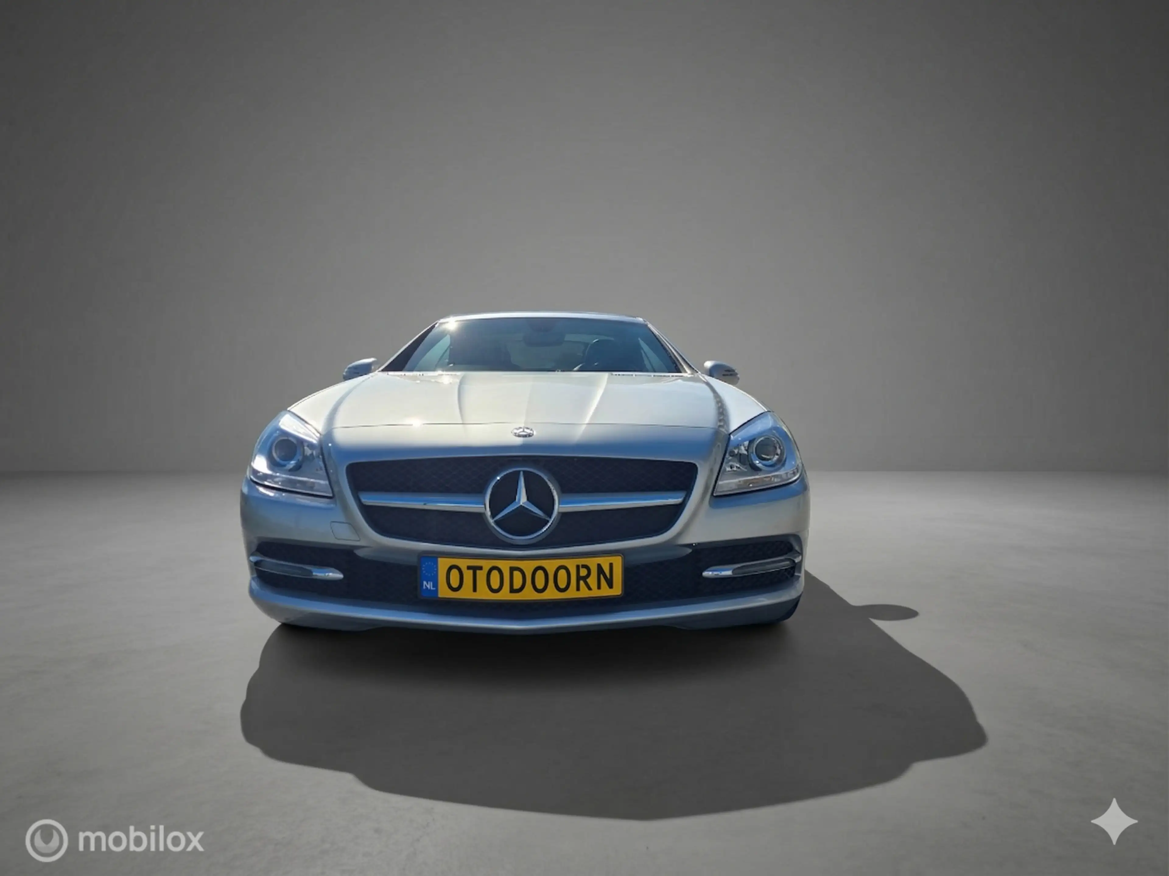 Mercedes-Benz SLK 200 — photo 6