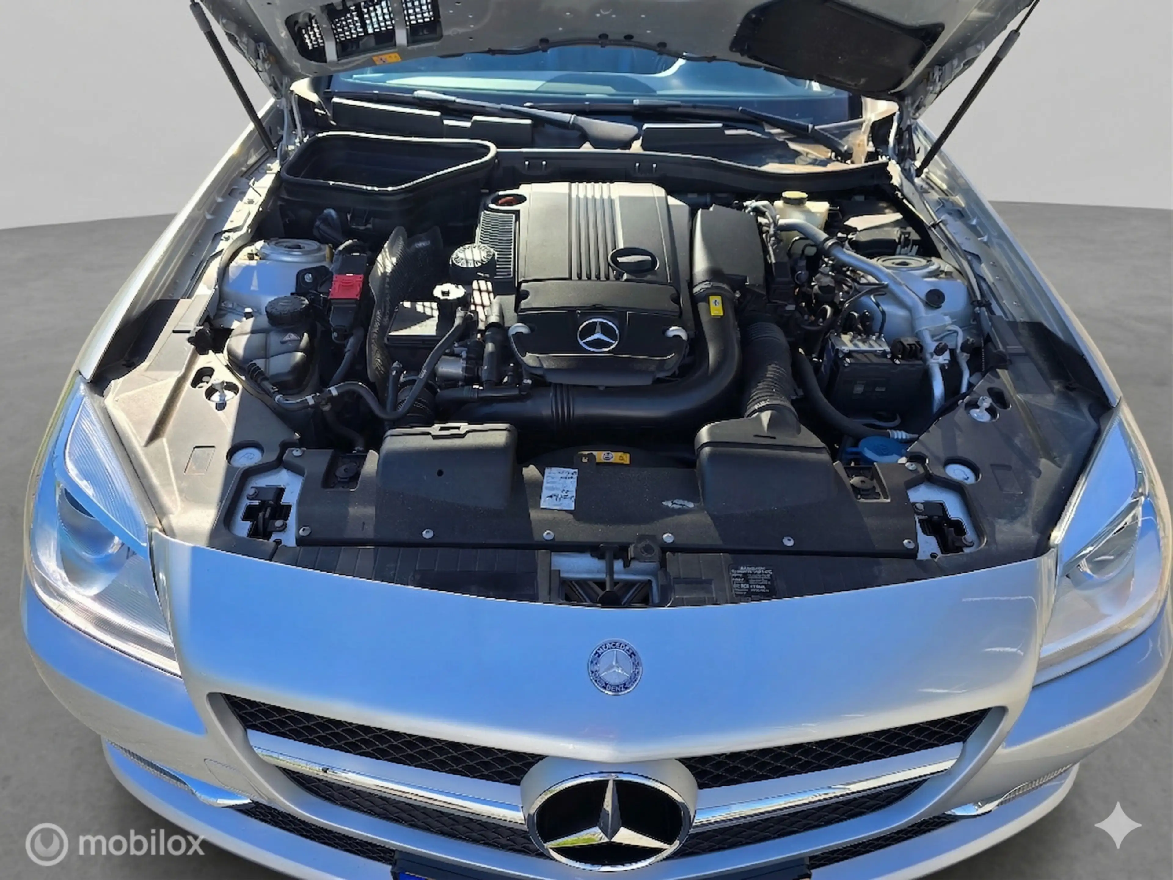 Mercedes-Benz SLK 200 — photo 12