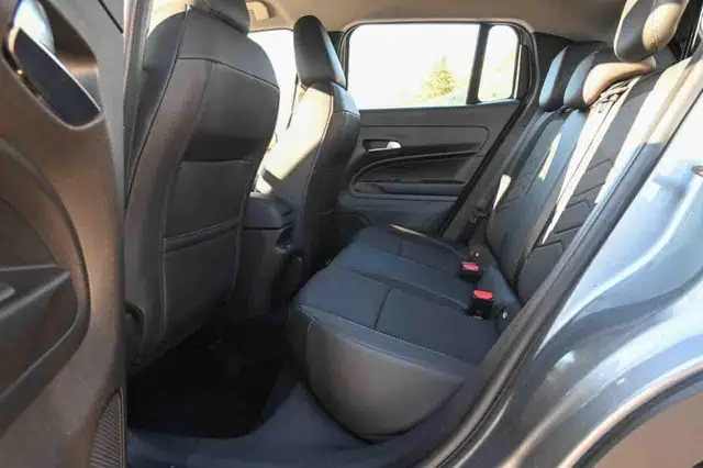 Jeep Avenger view 11