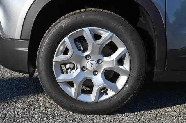 Jeep Avenger view 6