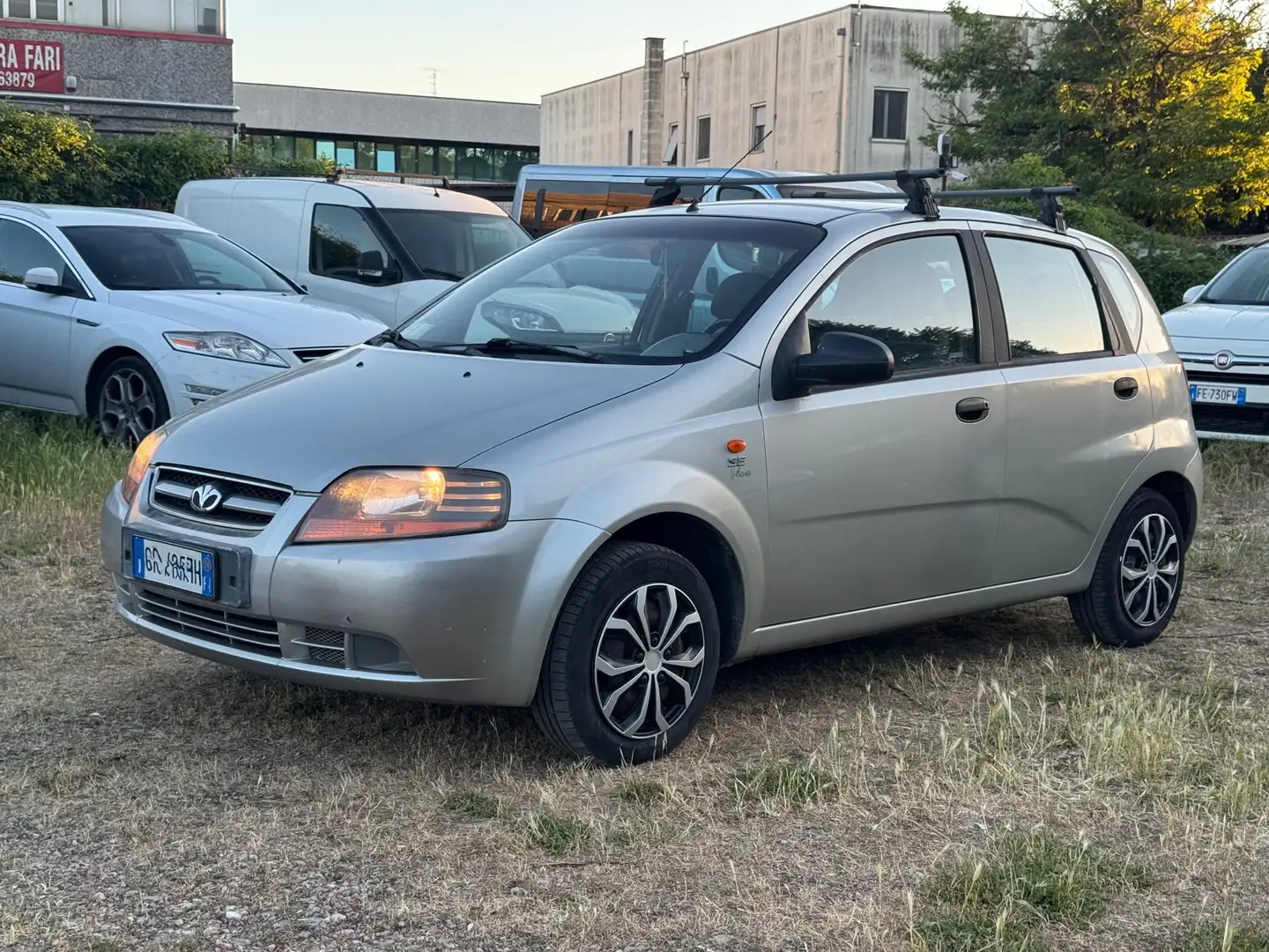Daewoo Kalos 5p 1.2 SE Plus Gpl 85.000km Silber - 1