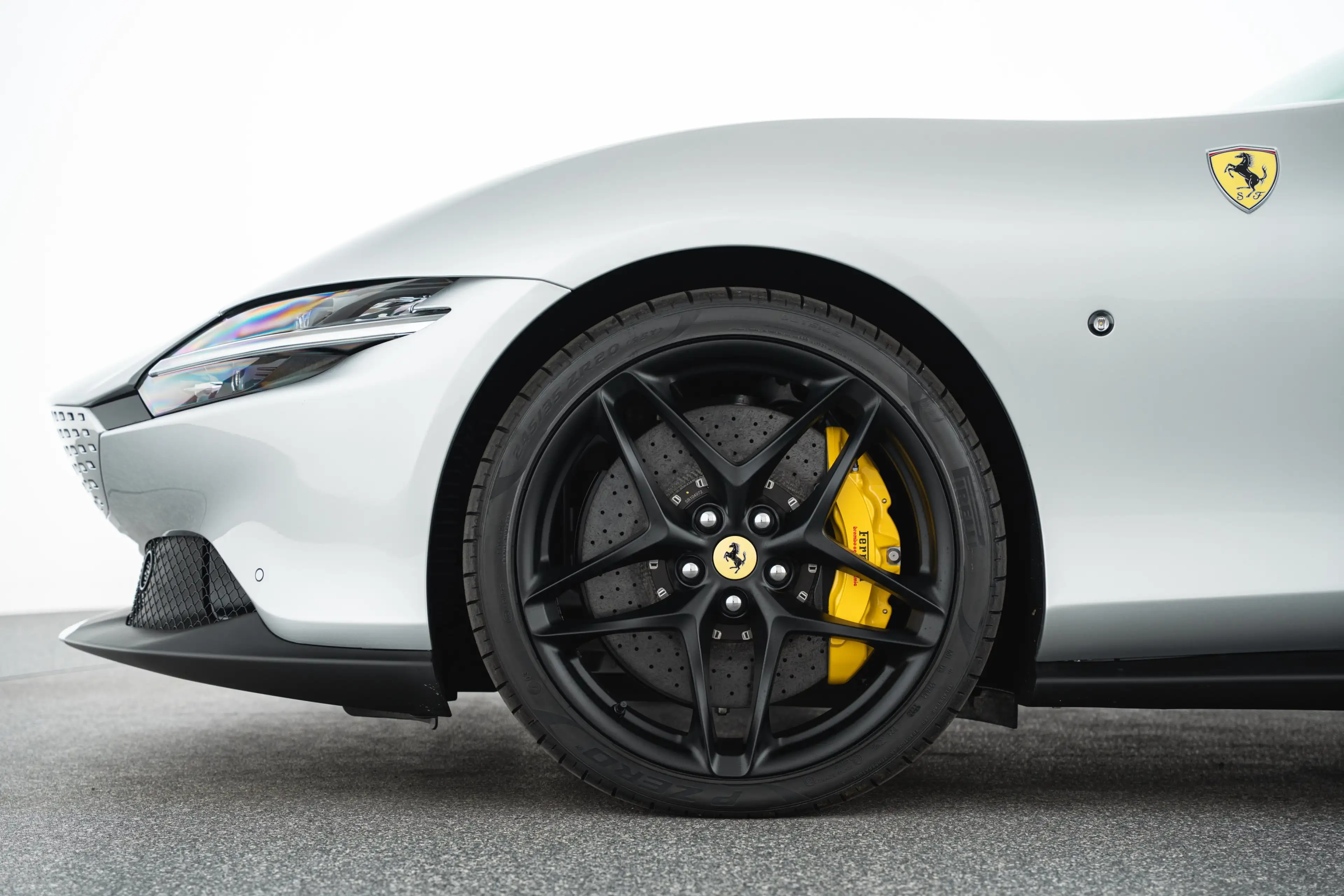 Ferrari Roma Spider 3.9 T V8 Spider — photo 9