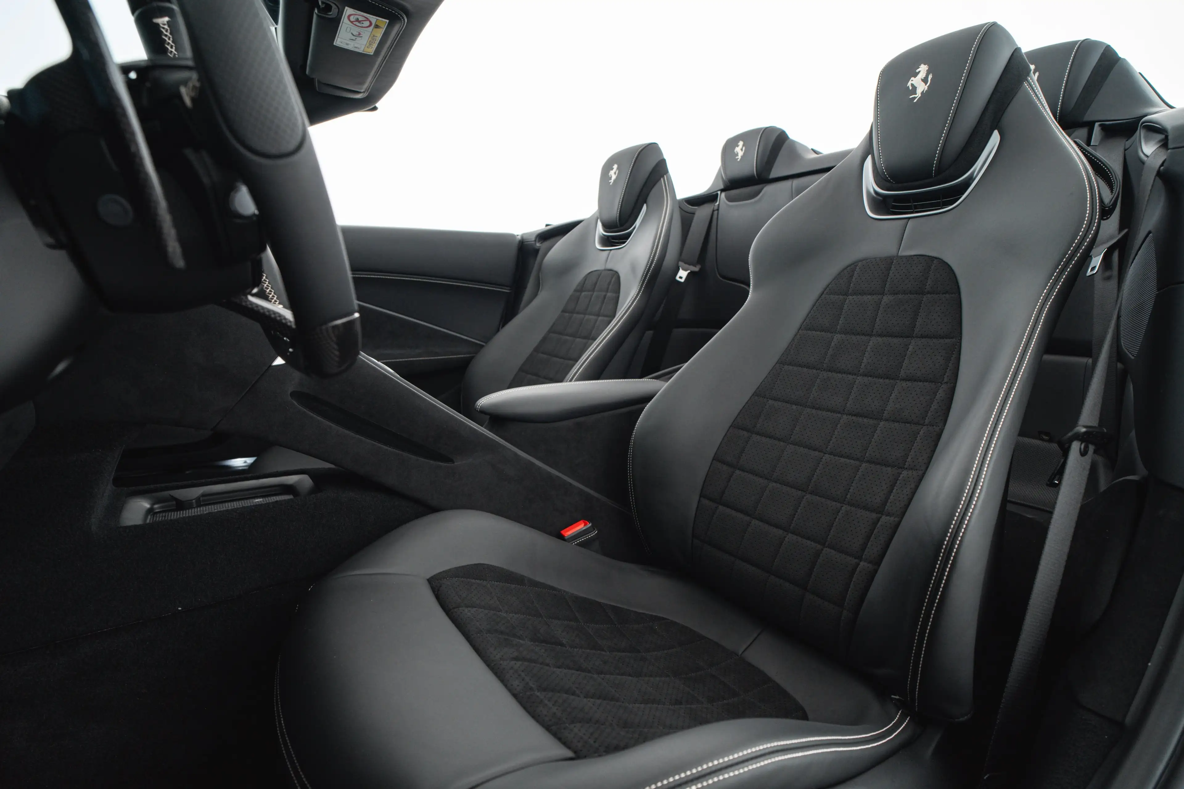 Ferrari Roma Spider 3.9 T V8 Spider — photo 11