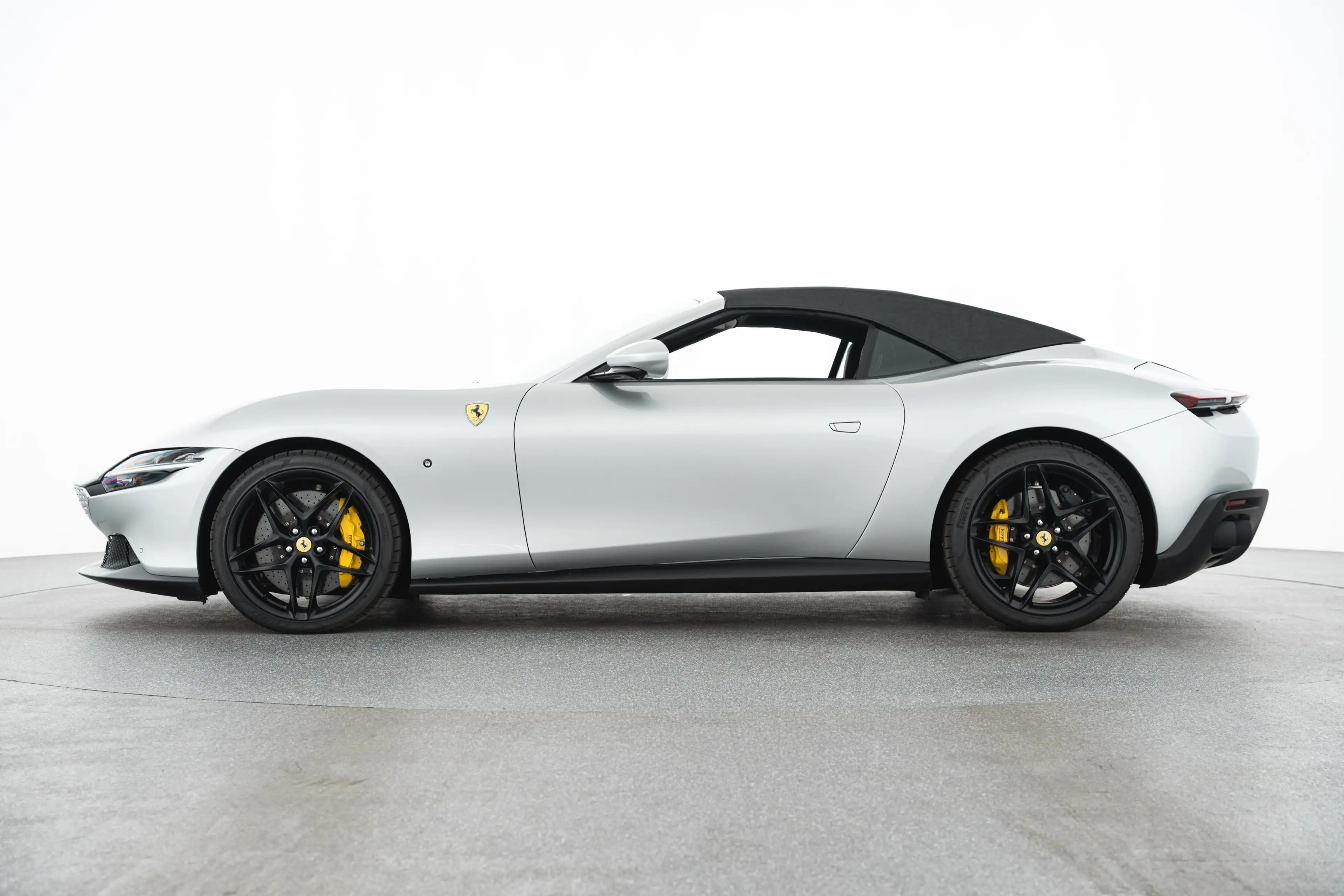 Ferrari Roma Spider 3.9 T V8 Spider — photo 8