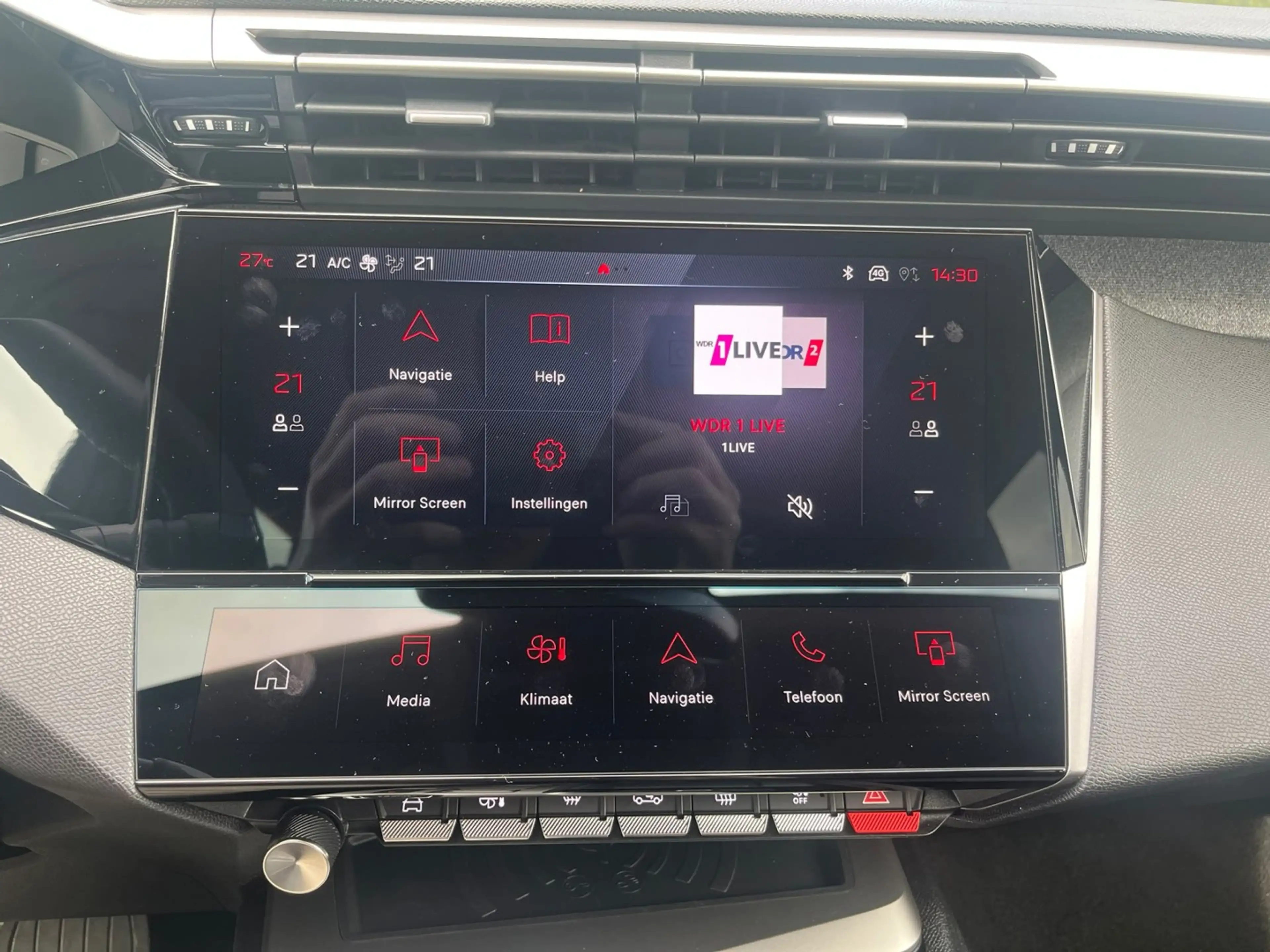 Peugeot 408 1.2 Hybrid 145 e-DCS6 Allure — photo 14