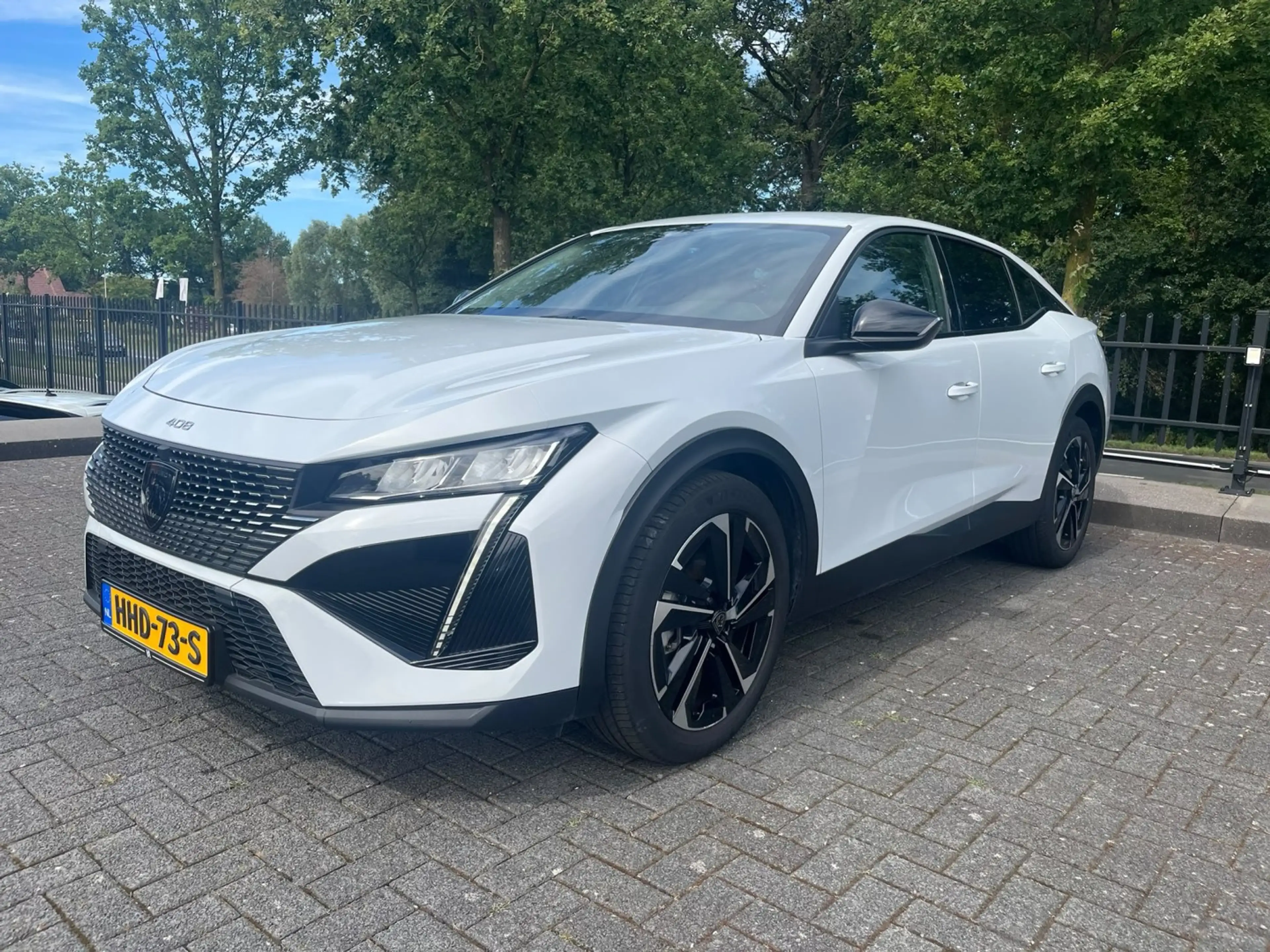 Peugeot 408 1.2 Hybrid 145 e-DCS6 Allure